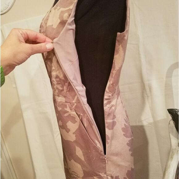 LOFT Sleeveless Sheath dress in Blush Pink and Mauve Size 2P - Picture 3 of 4